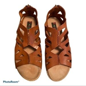 𝅺Everybody by BZ Moda Womens Saddle Brown Leather Sandals Size 38.5